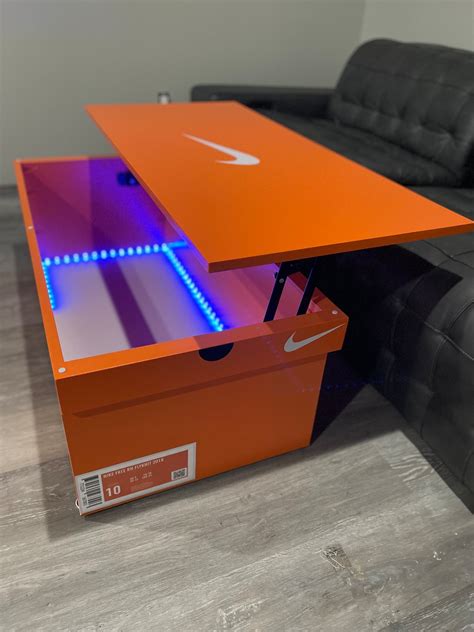 Nike Table 